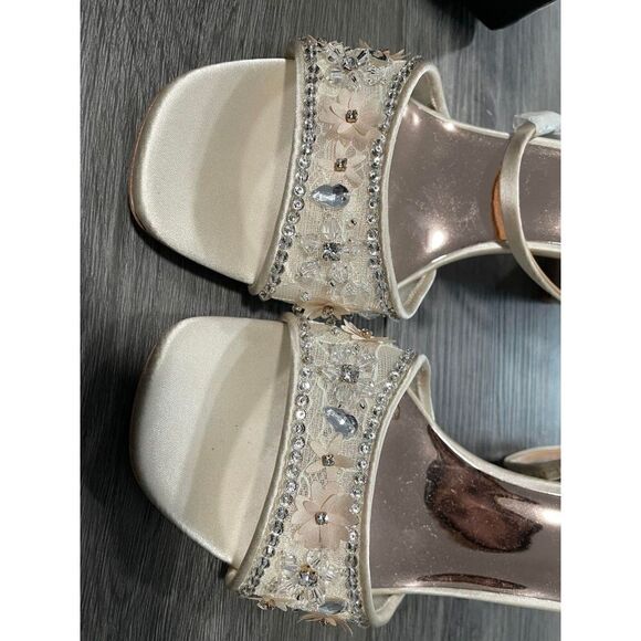 Badgley Mischka Womens 9.5 Tayten Heeled Sandal Jeweled Heels Satin - Picture 2 of 11